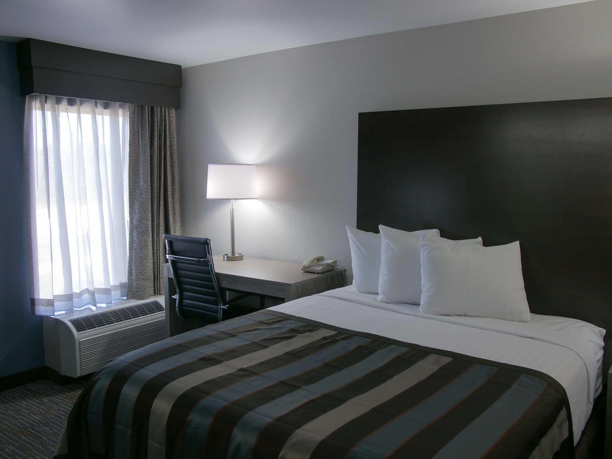 Wingate By Wyndham Louisville Airport Expo Center Eksteriør bilde